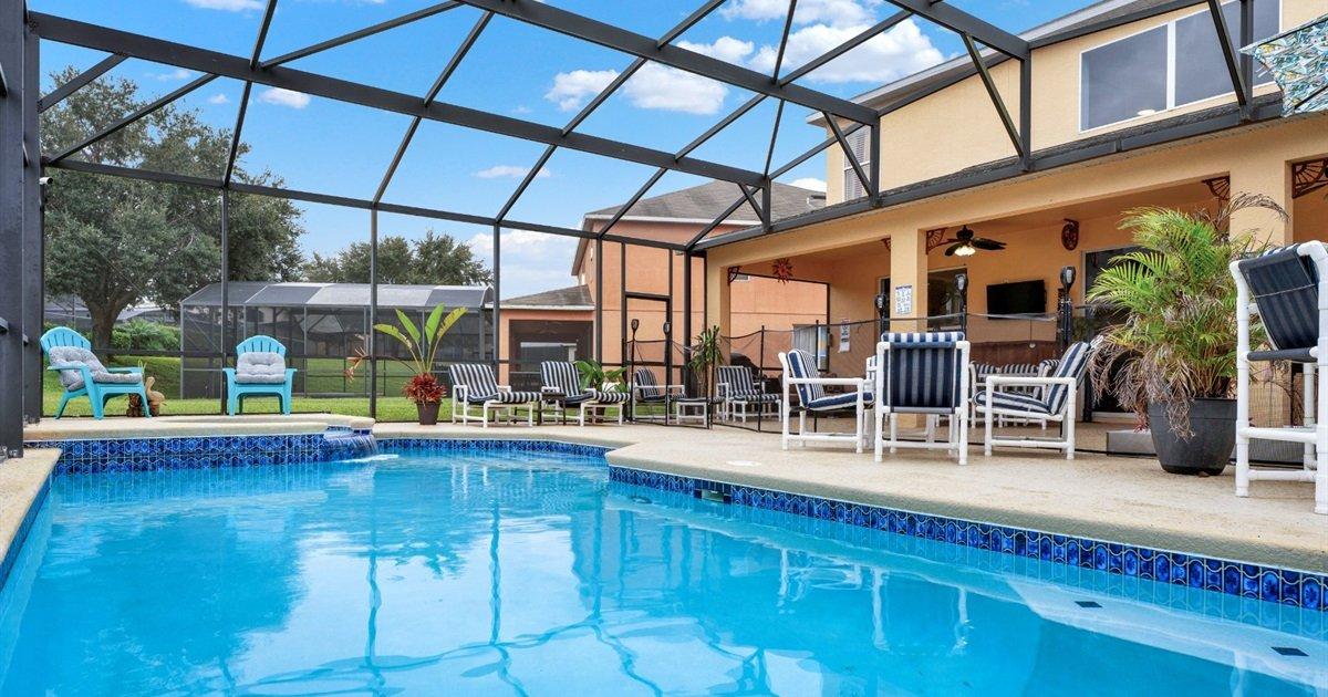 The screened pool at Knight Castle in Kissimmee